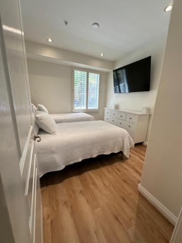 Irvine Gem Luxury Condo Near Irvine Business & Uci Hospital Экстерьер фото