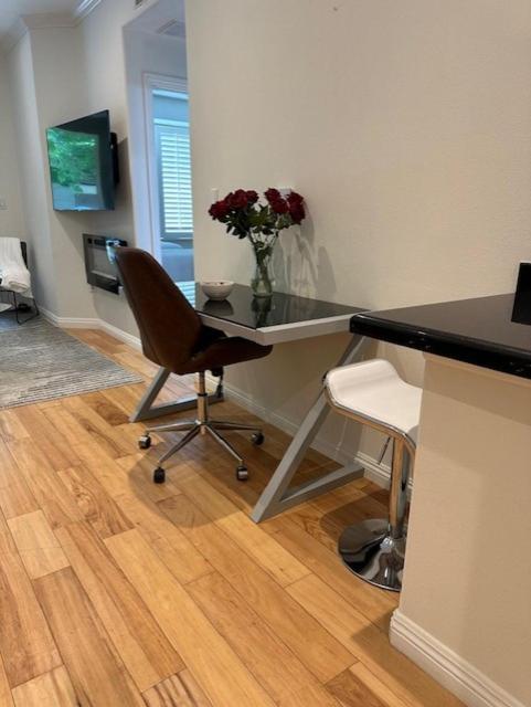 Irvine Gem Luxury Condo Near Irvine Business & Uci Hospital Экстерьер фото